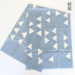 型染めの手ぬぐい<うろこ大>/山内染色工房