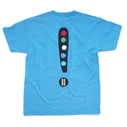 アートなTシャツ class=
