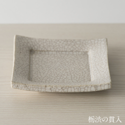 角皿（貫入・白鉄）／〜つくり手 野村絵梨花さん〜