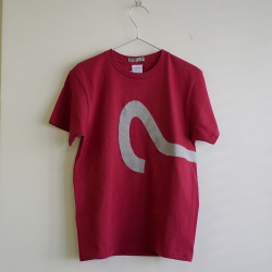 アートなTシャツ class=
