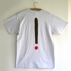 アートなTシャツ class=