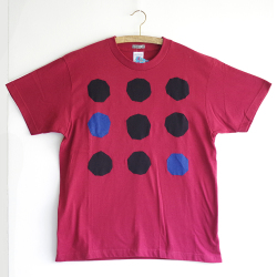 アートなTシャツ class=