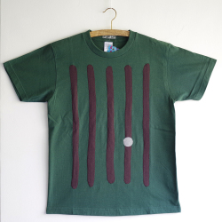 アートなTシャツ class=