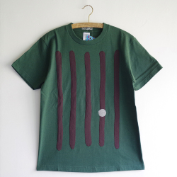 アートなTシャツ class=