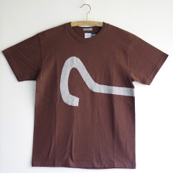 アートなTシャツ class=