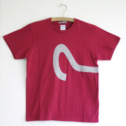 アートなTシャツ class=