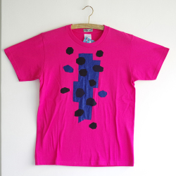 アートなTシャツ class=