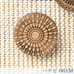 身につけるたびやさしくなれるアクセサリー/木cth