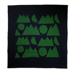 型染めの自由布 日月山（千歳緑）＜刺し子厚手120サイズ＞／作り手 山内武志さん（静岡県浜松市）