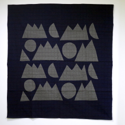 型染めの自由布 日月山（千歳緑）＜刺し子厚手120サイズ＞／作り手 山内武志さん（静岡県浜松市）