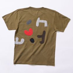 アートなTシャツ class=